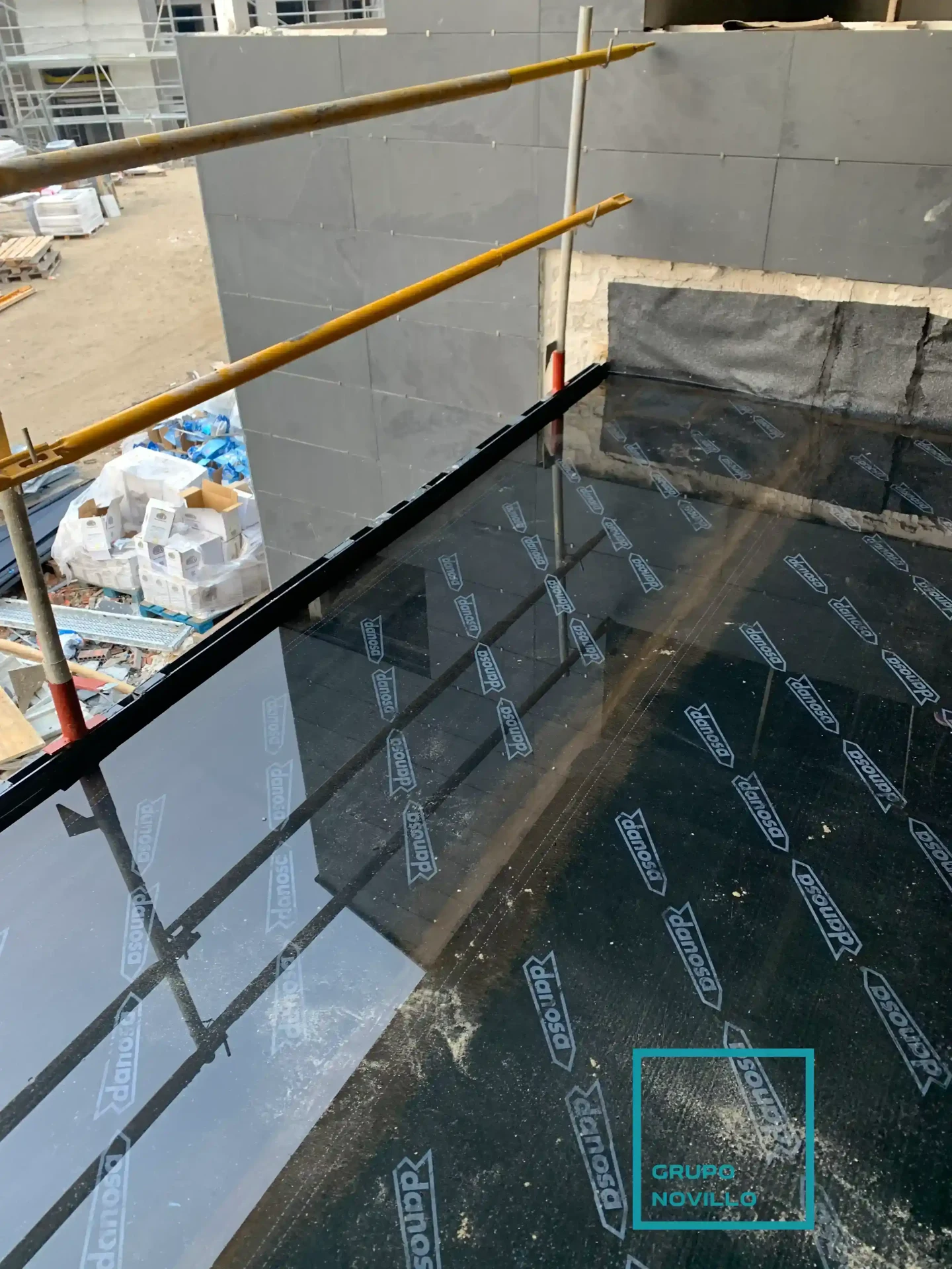 Trabajos de impermeabilización y terraza
